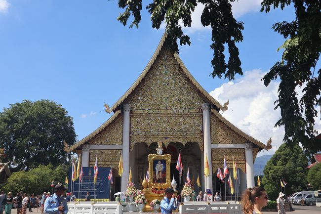 Temple hopping in Chiang Mai's old town ;-) (Day 60 of the world trip)