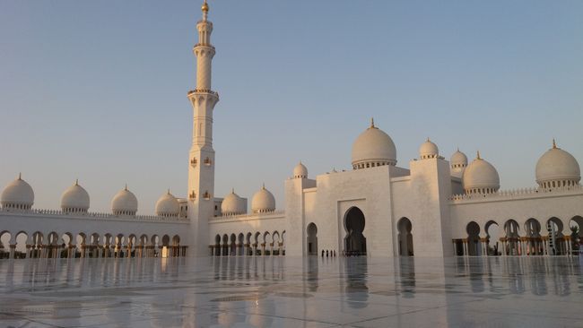Abu Dhabi at a glance