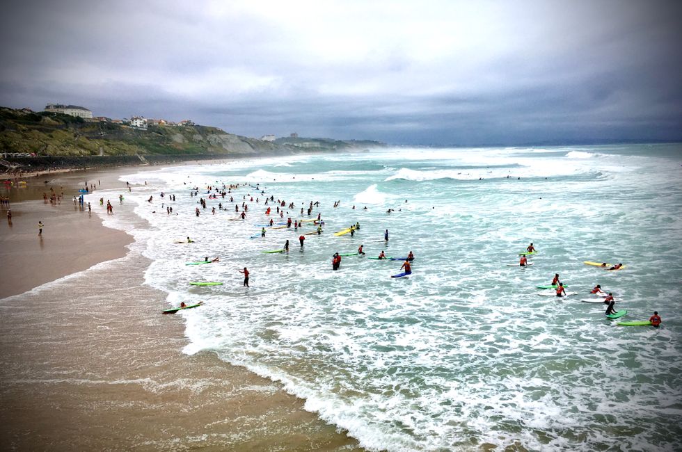 Riesiger Strand mit tollen Wellen