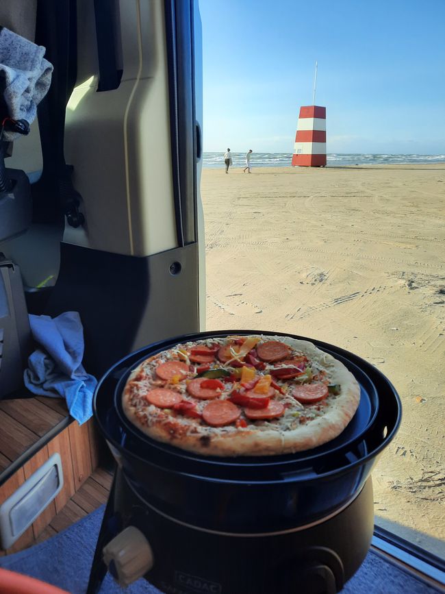 Passed the pizza test under extreme conditions at the beach in Blokhus