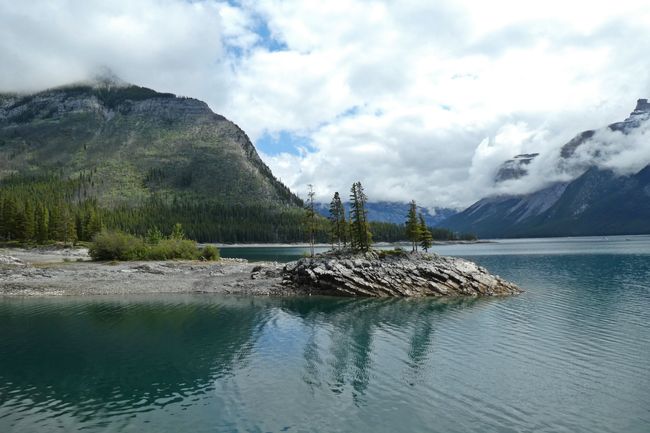 Lake Minnewanka (im Banff Nationalpark)