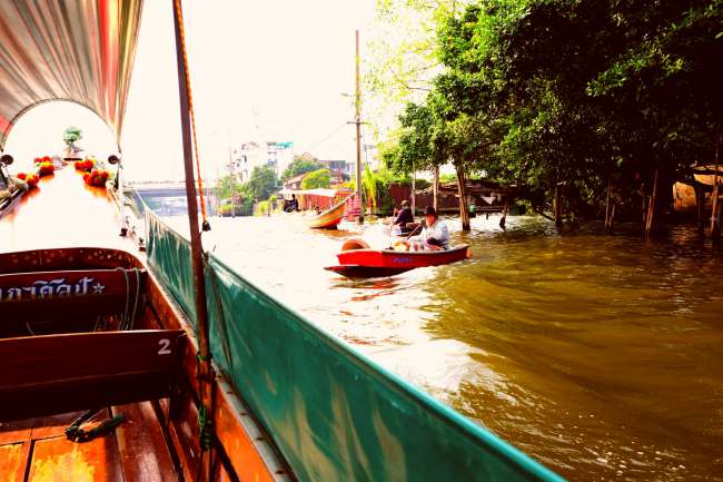 Boat tour through Bangkok