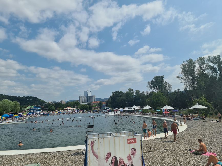 Im Guide wurden die Salzseen von Tuzla als Besonderheit herausgestellt. Wir fandensie wenig einladen.