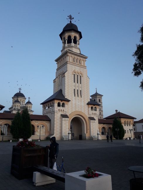 Portal zum Gelände der römisch-orthodoxen Krönungskathedrale