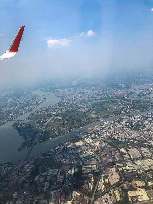 Tag 216 - From Buon Ma Thuot to Ho Chi Minh by plane