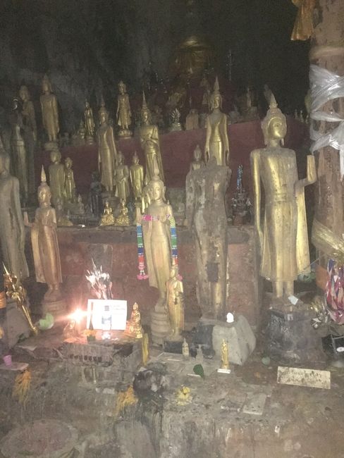Buddhas in Oberhöhle
