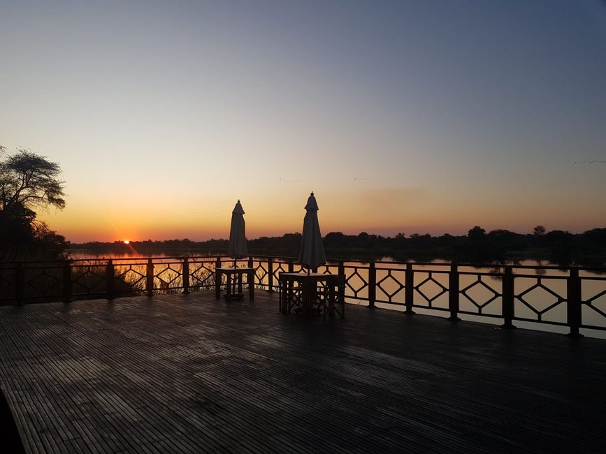 Sunset Deck am Cubango River