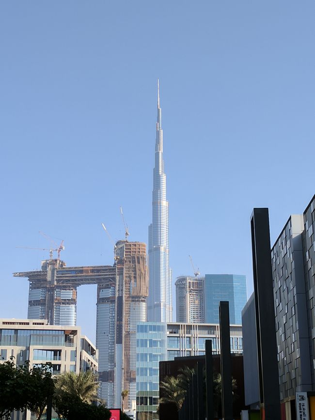 City Walk - View of the Khalifa