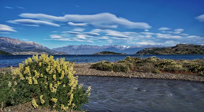 Lago General Carrera and its UFO-like clouds