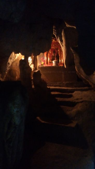 Altar in einer Grotte