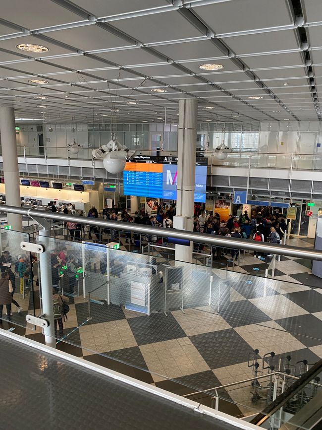 El viaje al aeropuerto y la primera emoción