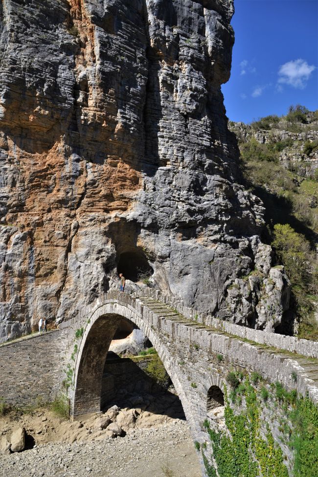 Kokkoros Steinbrücke - eine der vielen Brücken aus dem 18. Jahrhundert in dieser Gegend.