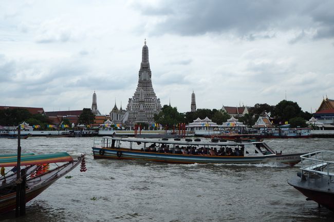 Wat Arun, Öffi Boote