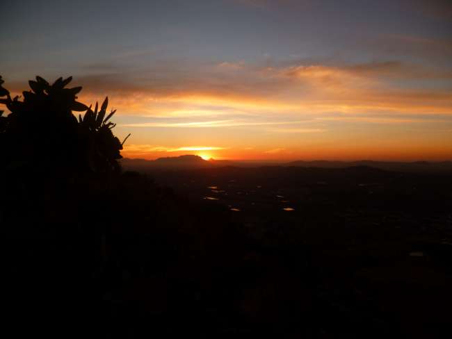 Sonnenuntergang hinterm Tafelberg