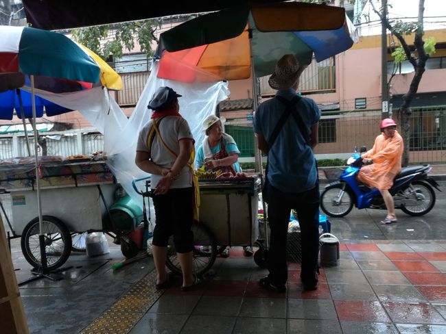 Food stalls at Charoen Krung Soi 57