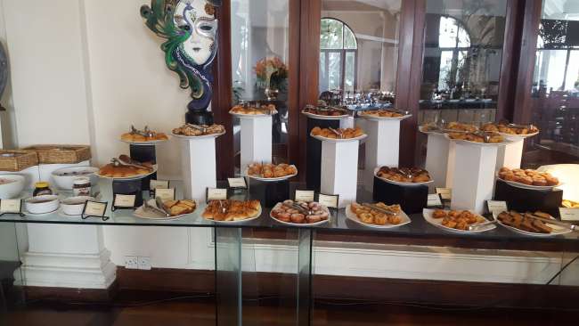 Mount Lavinia Hotel buffet