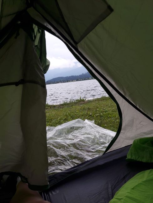 Ausblick aus dem Zelt, direkt am Walchsee