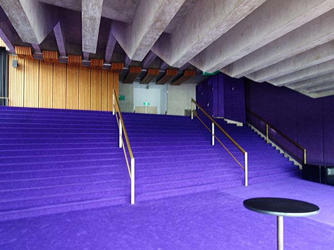 Diesen lila Teppich wollte Luciano Pavarotti nicht betreten - die Farbe bringe Unglück