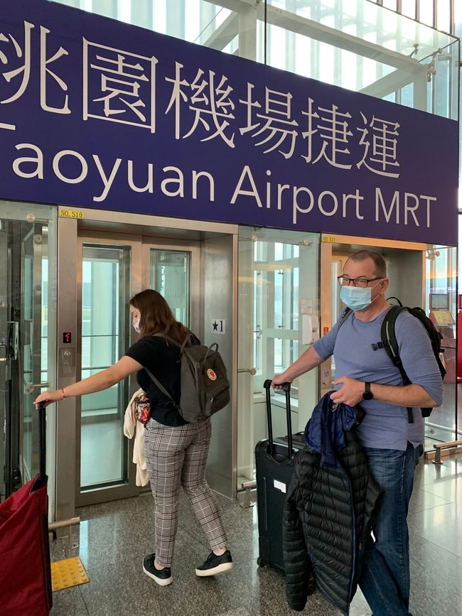 Day 2 - Flight from Hanoi to Taipei