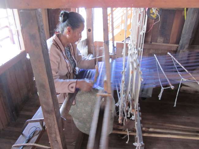 Longyi Weaving