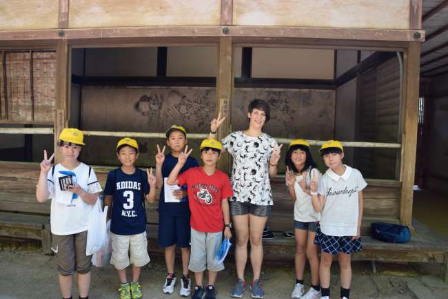 Japanese elementary school students and me
