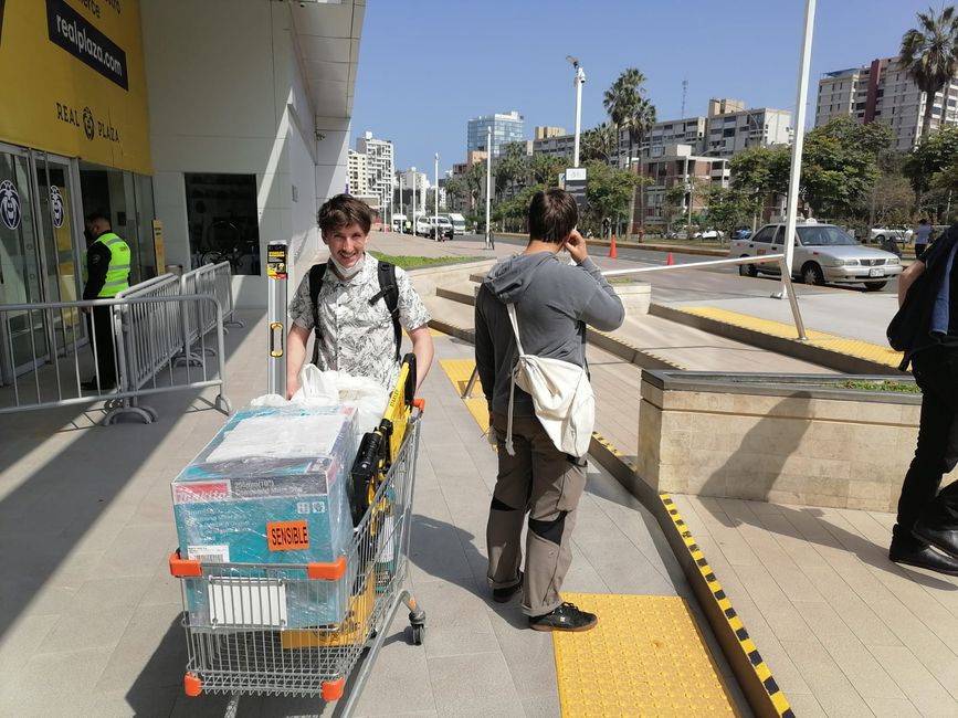 Tool shopping in Lima