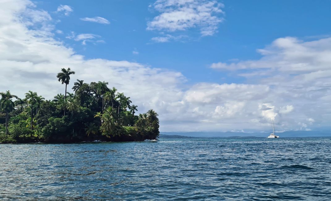 In Panama besuchen wir die Inselgruppe von Bocas del Toro…