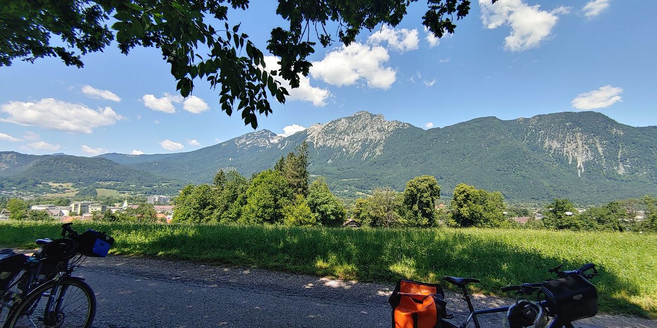Pause mit Bergpanorama