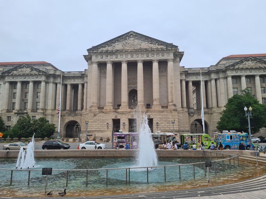 Музејска обиколка во главниот град.