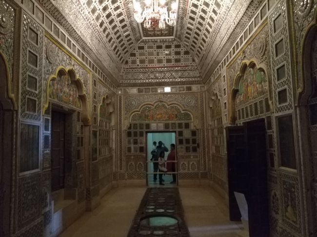 Fort Mehrangarh - Brave Rajputs and Beautiful Maharanis