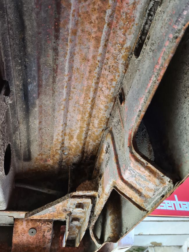 Rust on the left rear beam