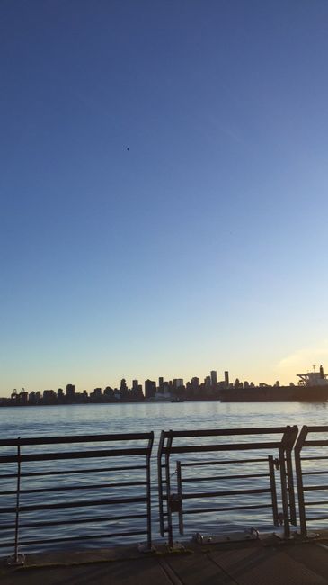Blick auf Vancouvers Skyline von North Vancouver aus