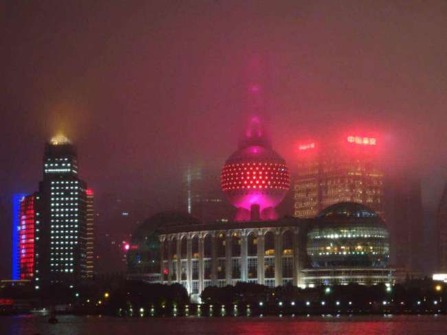 Shanghai - no smog but fog