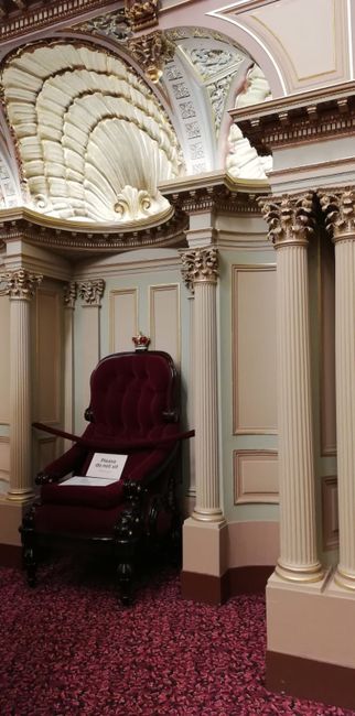 Chair of the Queen