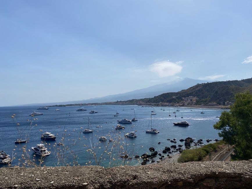 Taormina & Isola Bella na wɔyɛɛ saa