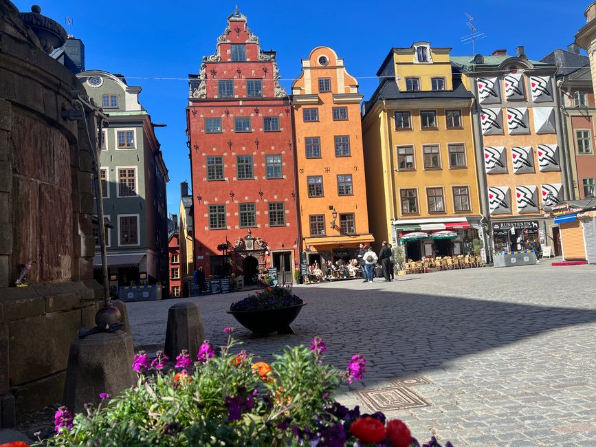 24 Walk through Stockholm