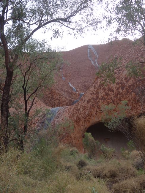 Ayers Rock (Uluru) - Rain in the Desert (Australia Part 35)