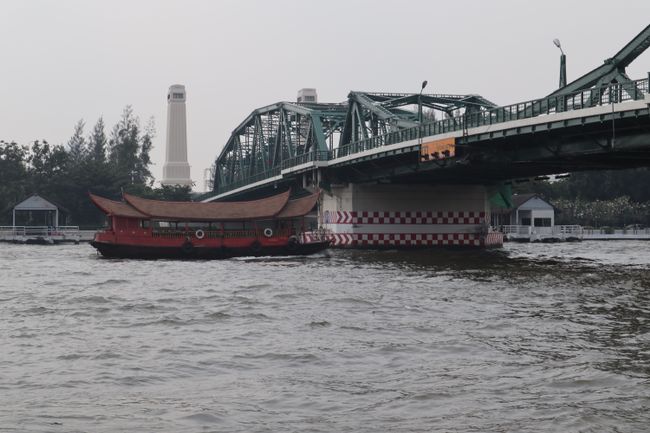 Ferry on the Chao Phraya River.
