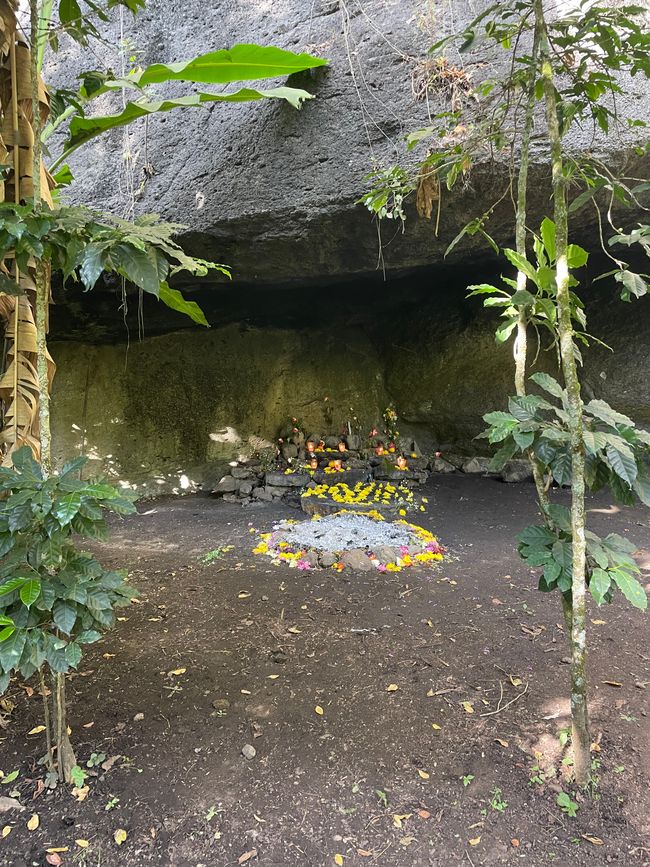Ein Altar im Dschungel