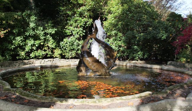 Vancouver Island - The Butchart Gardens - Sturgeon Fountain