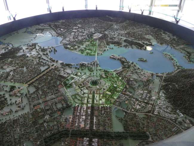 Modell Canberras mit Laseranimation zur Erklaerung des Stadtaufbaus