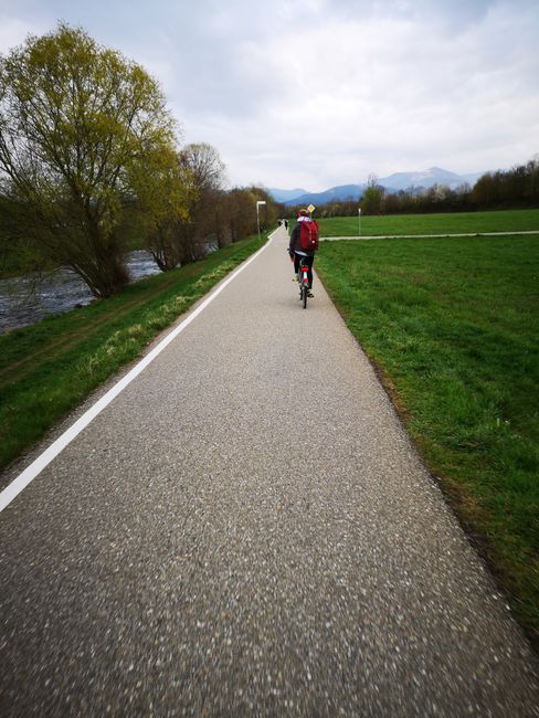 Freiburg bike path along the river
