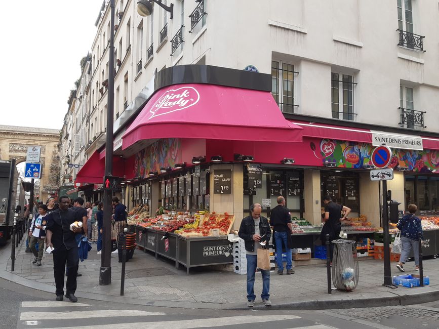 Paris, restaurant in Saint Denis