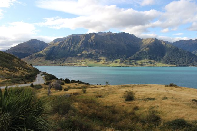 Lake Hawea, on the way back from the Blue Pools
