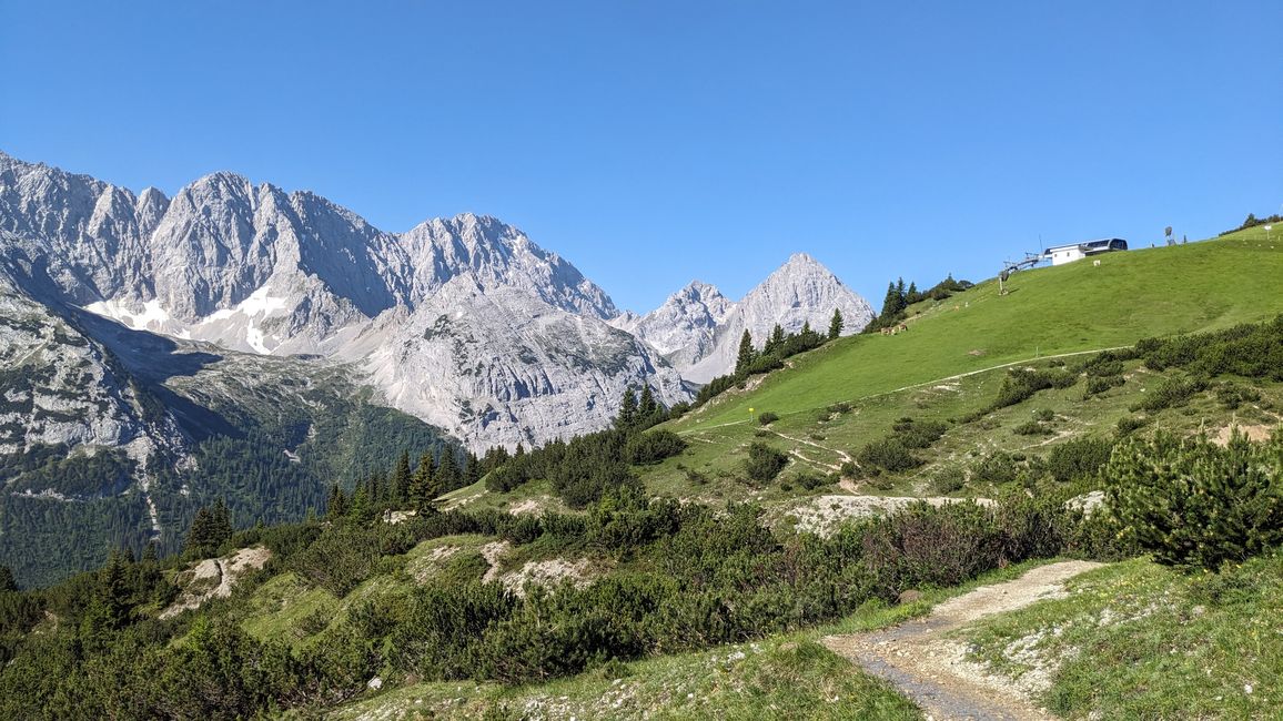 Hike up to the Zugspitze