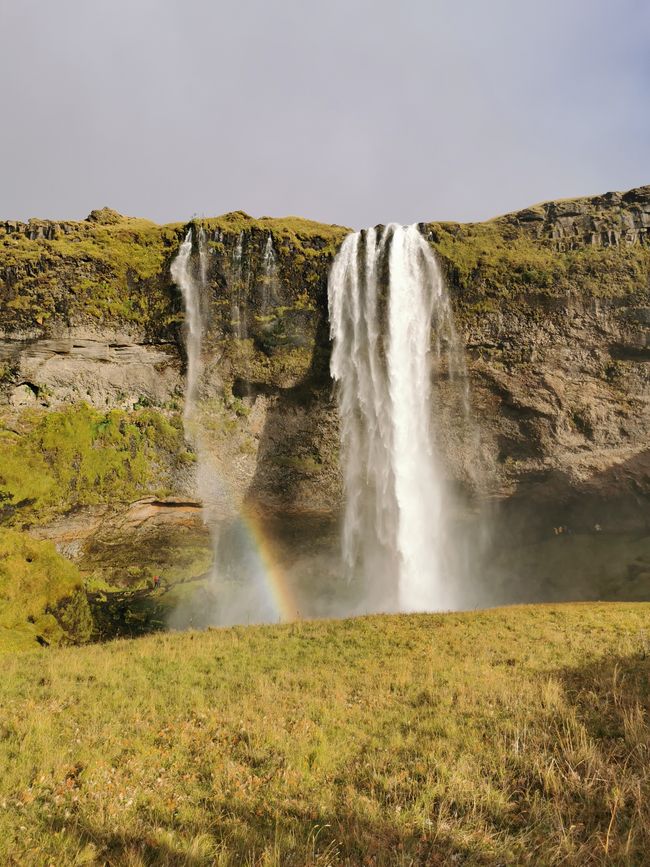 Wasserfall und Regenbogen 