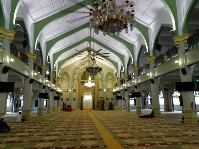Mosque: Masjid Sultan