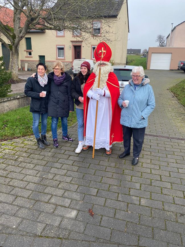 Der Nikolaus in Idenheim