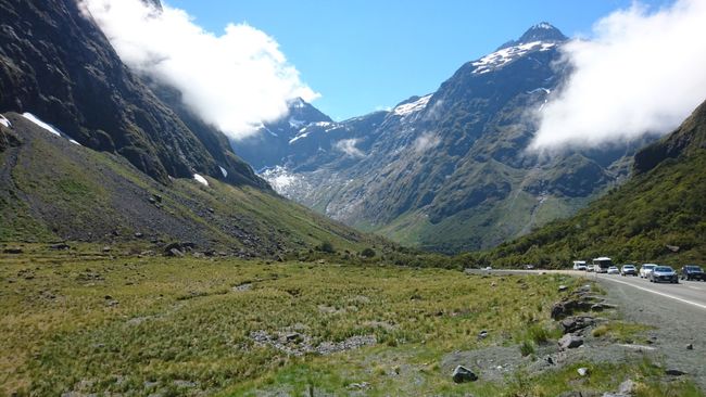 Car queue at Homer Tunnel