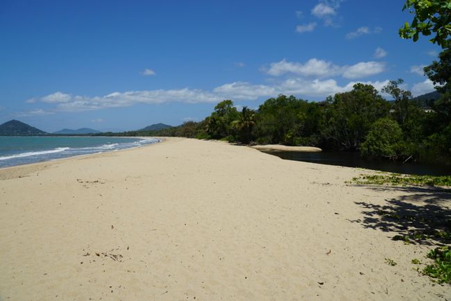 Cairns - Rainforest and Beautiful Beaches